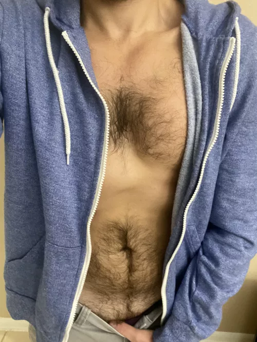 A little peak. by Confident-Resolve-32