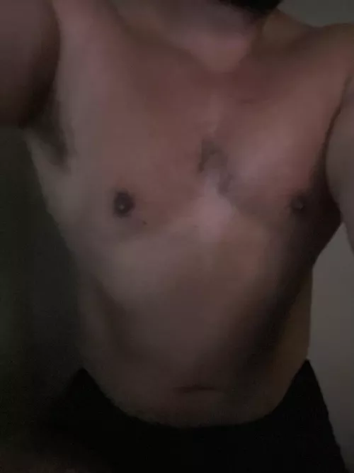 A little peak while getting a ride 🚴 on by supbro88