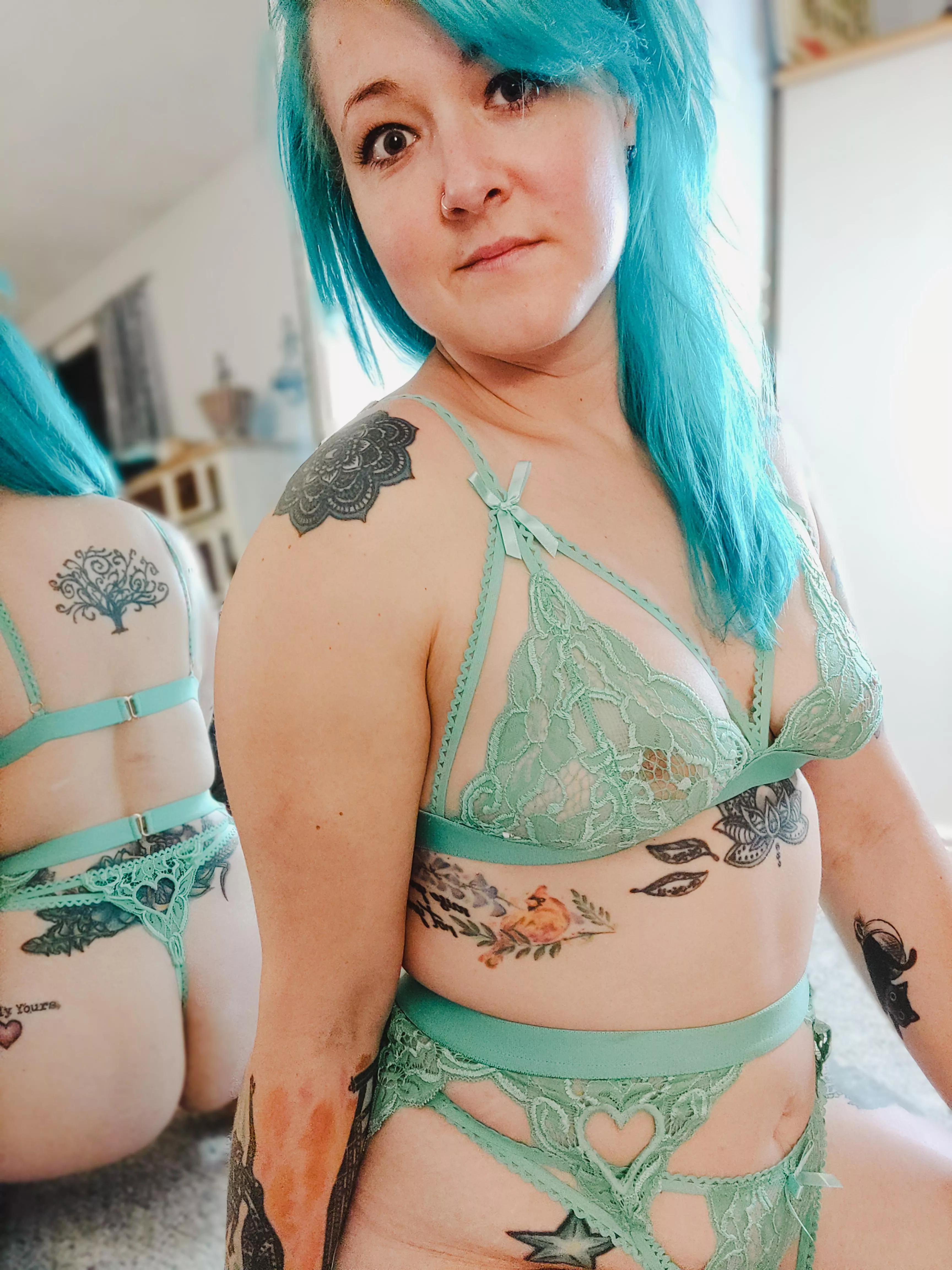 A little peekaboo butt! posted by gothic_popsicle