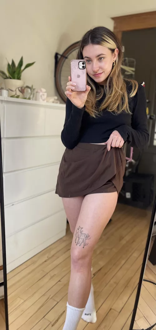 A little skirt lift for hump day (F) by LuxxuryCar23