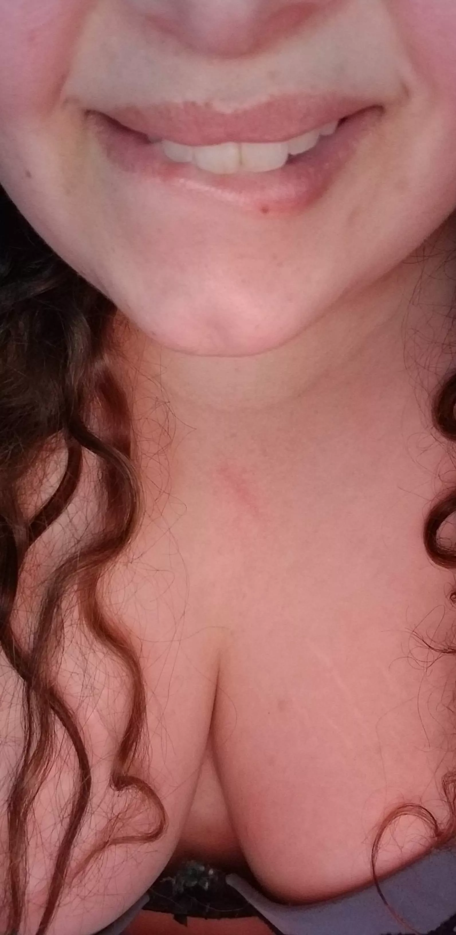 A little work tease on my break. Have a wonderful weekend girls ❤️ posted by BBWWifeyy