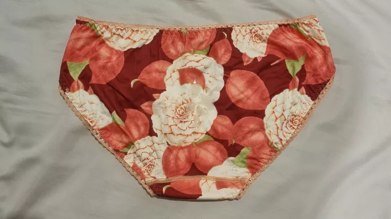 A load for her cute flower panties by telnr
