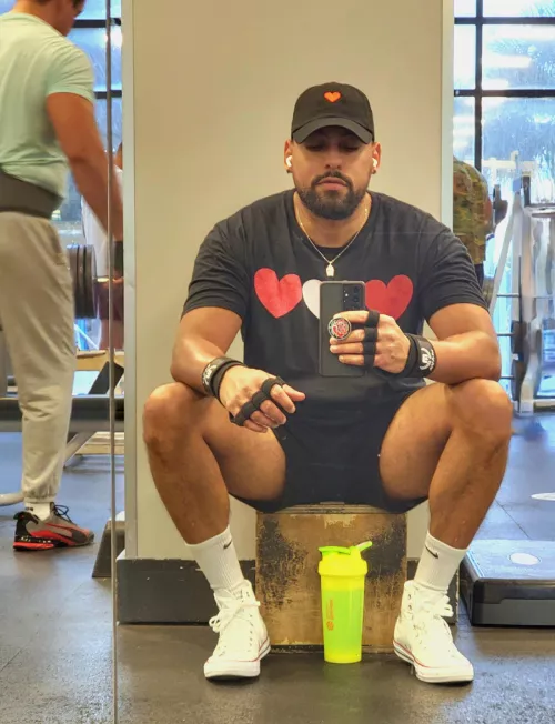 A lover that can't find love 💕 by Freshlysqueezeddaily