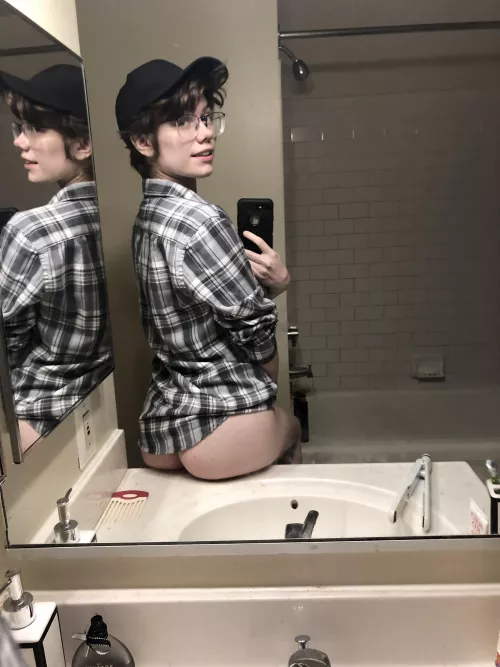 A ltilte booty by reclusivemar