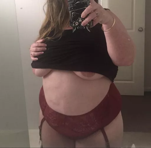 A mild start to the week 🖤 by mumma-bat