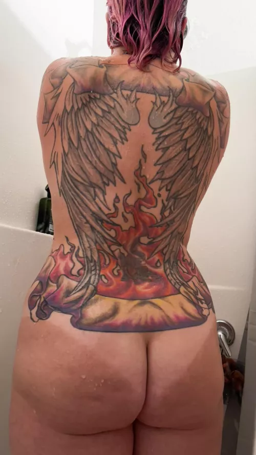 A milf that’s ready to have fun by ThugMuffin7