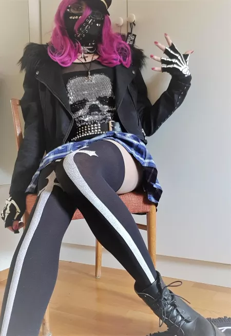 A more casual outfit from a few days ago by ShadowPrincessN7