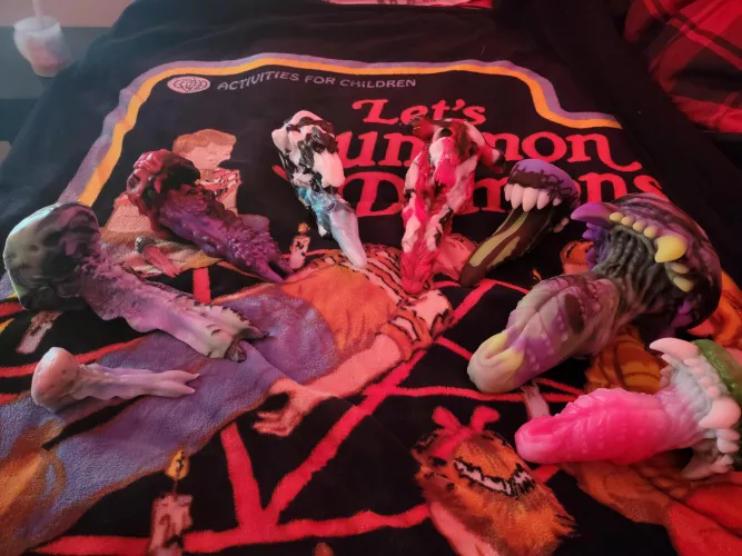 A more up to date Maw Monday pic 😋 still waiting on my Loki Slavermaw to come in, but here's everyone else! by winters_children