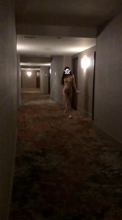 A naked ghost haunts these halls [F] by SomethingSerina