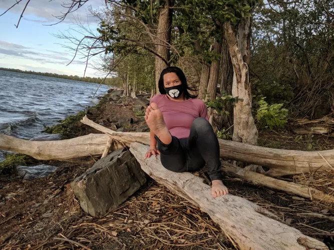 A nice view along the lake by ukekitty