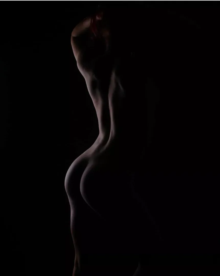 A nude shoot I did 2 years ago by lara_roxx