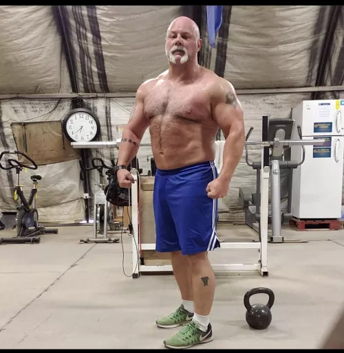 A perfect dad bod by ebatreyu79