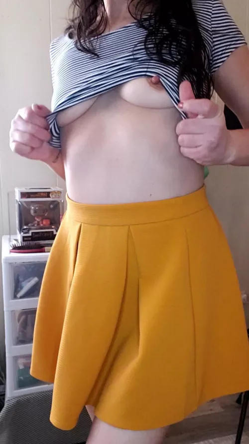 A perky sneak peek by Tiffbunnyteases