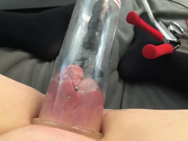 A Pic From Yesterdays Live Pump! by Ivy_Nox