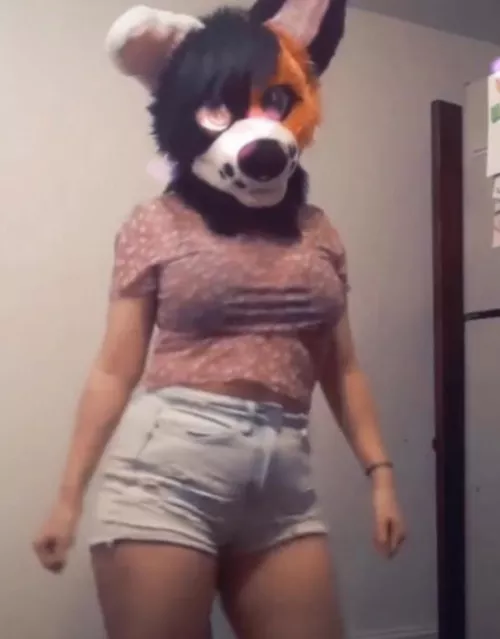 A pic of dis cutie owo. She’s @uwu8373729173 on instagram by uwuislilly