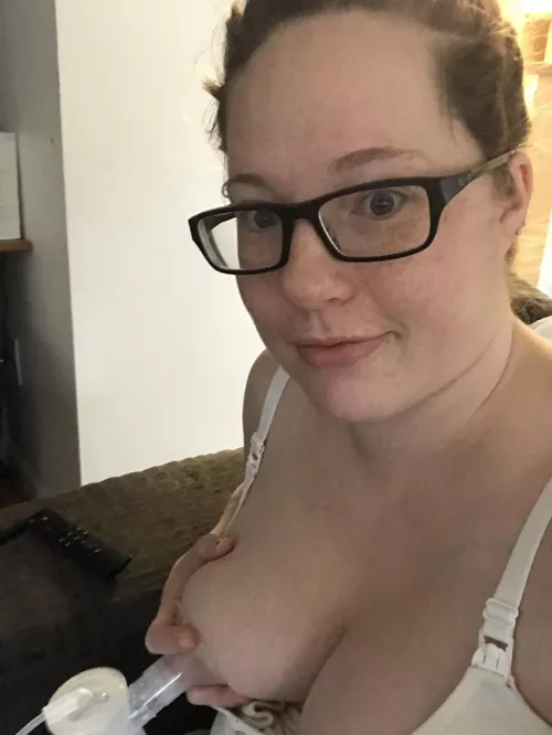 A pumping session this morning 😁 by Secretstash620