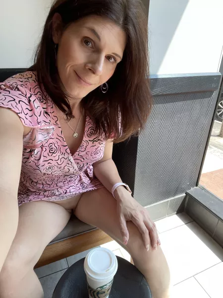 A quick flash and a caffeine boost makes everyone’s day better (39F) by AutumnGoddess81