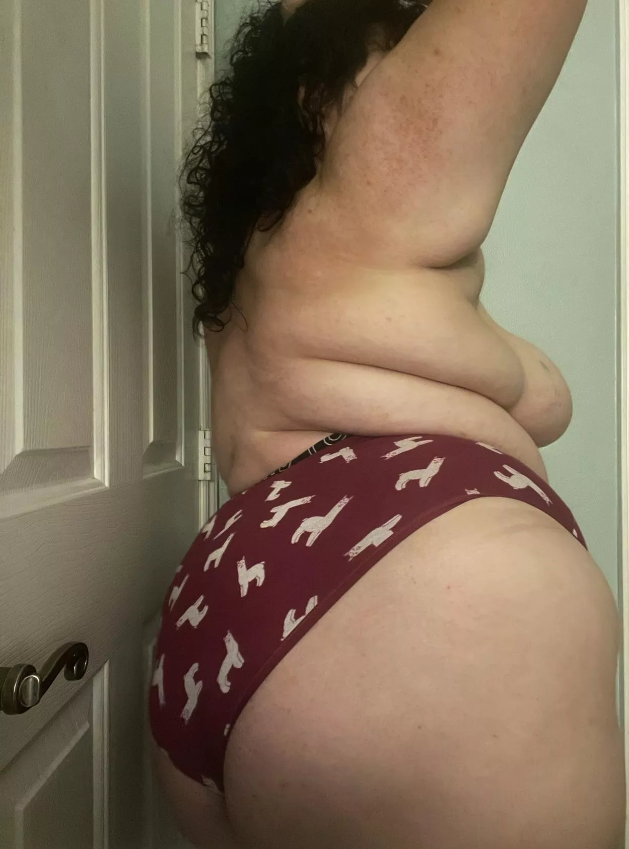 A quick pic before bed 🥰 posted by Theatergirl0804