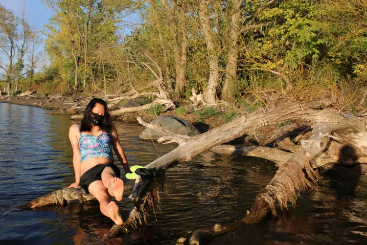 A quick swim before dinner by ukekitty