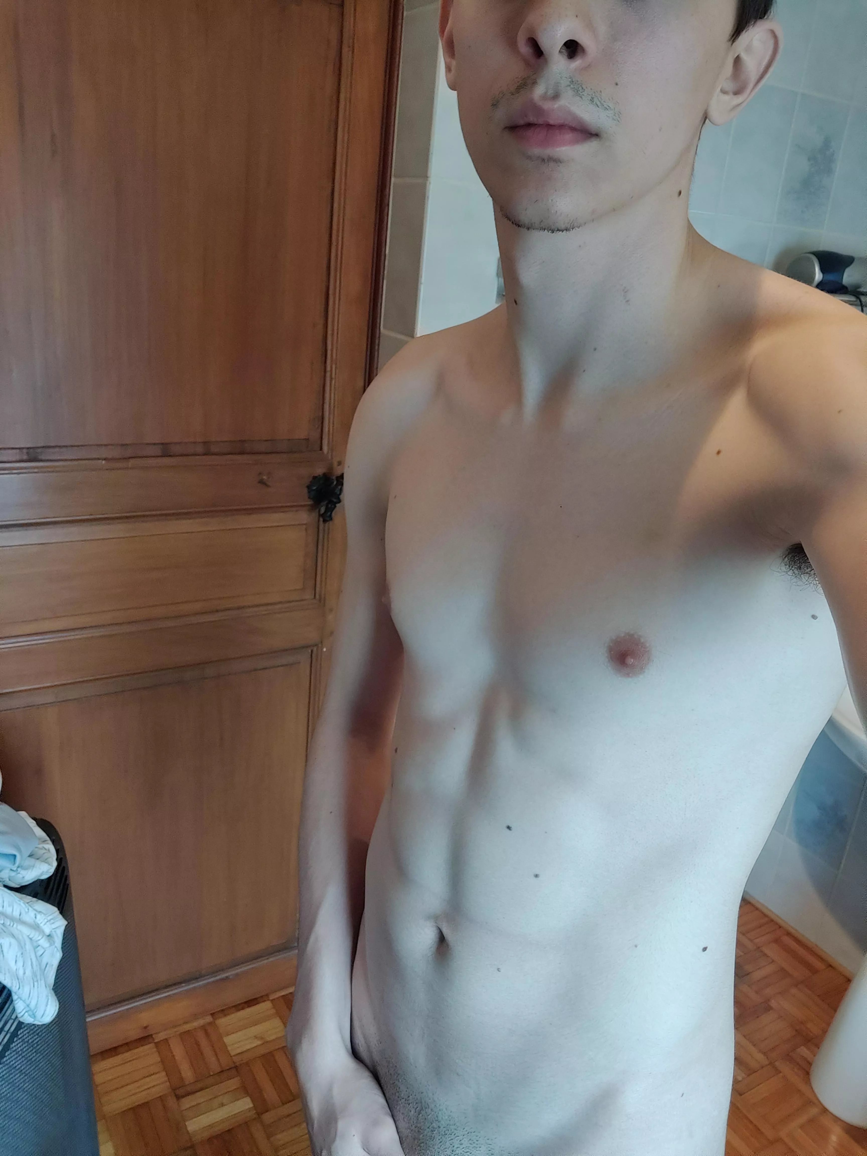 A rather shitty pic of me, but can't always get a perfect one 🤷 posted by Julian_nhaxx