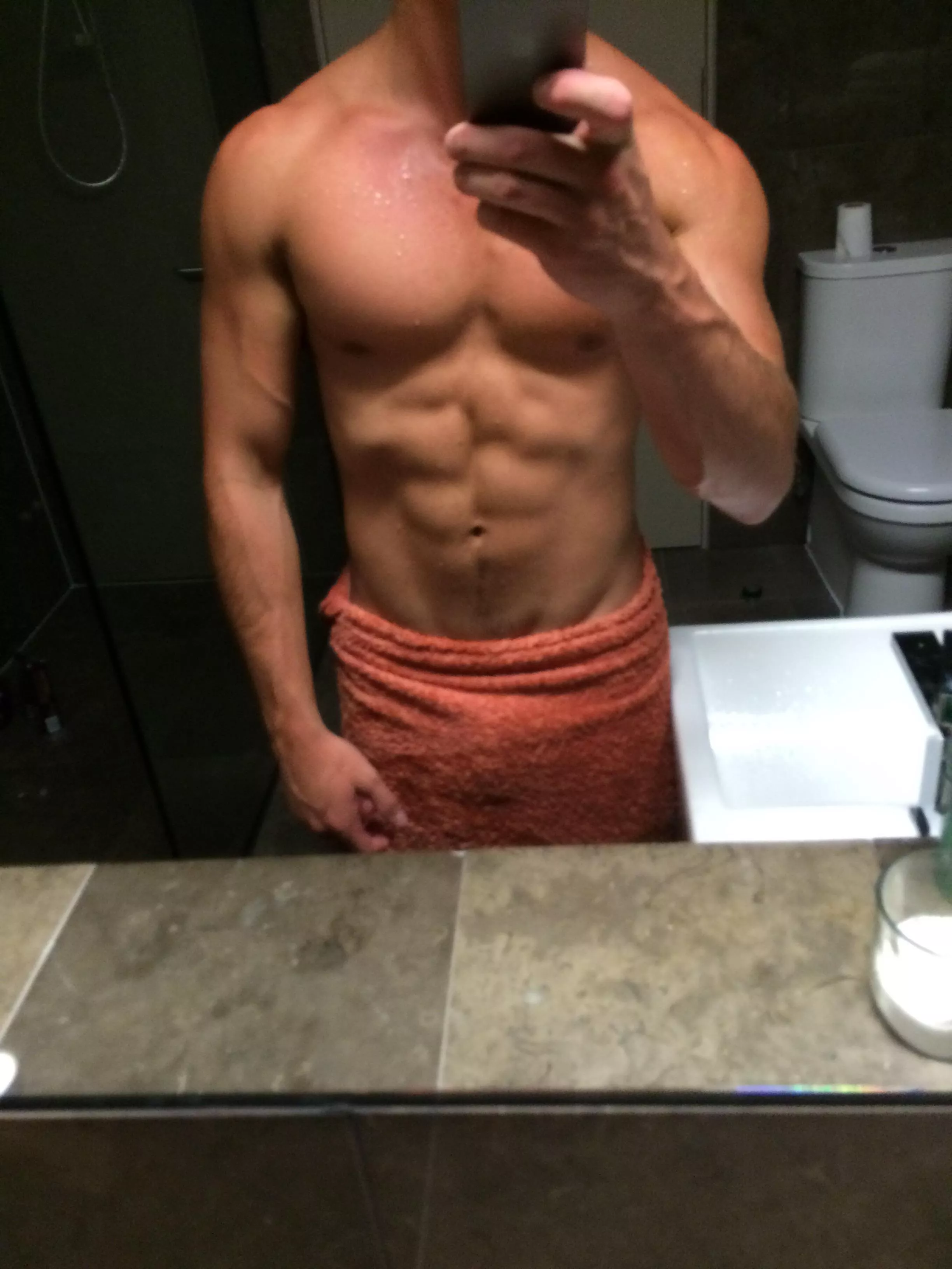 A relaxed forearm can still be aesthetic in its own way 💪🏼 posted by DavidMoretti1997