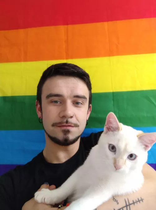 A relaxing Sunday to you all! This one I'm spending at home in my new apartment and with my new cat. Finally settling down and getting my life together. by obries39