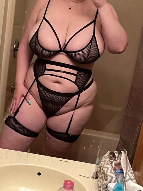 A set that finally holds my big mommy milkers 🤍🖤🤍 by littlefawn24