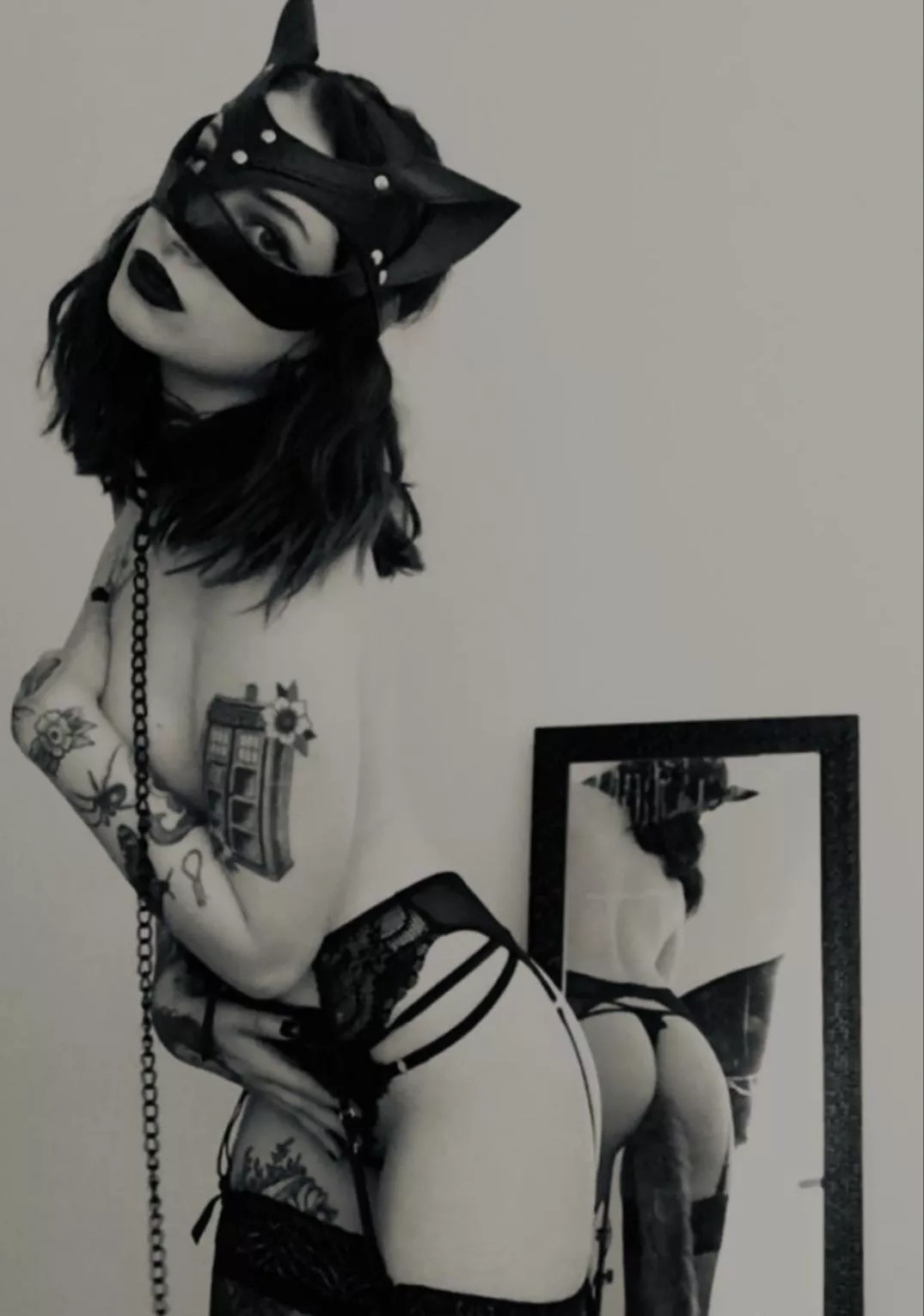 A sexy little kitten needed some attention 😈 posted by coldbloodedbrat