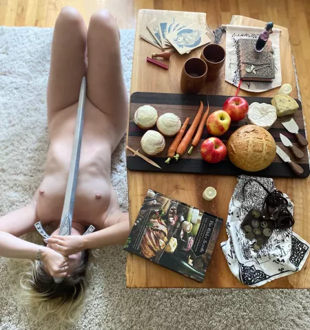 A Skyrim [f]east fit for a Jarl by piercedprincessxoxo