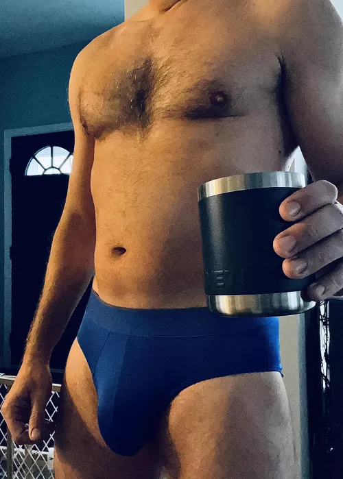 A slow morning before the chaos of the day by FunBeHad