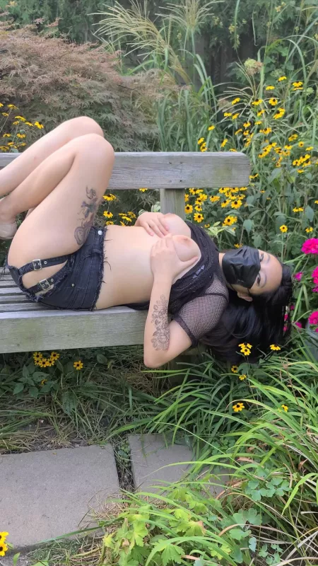 A smile a day keeps me sucking all the way by skyelikesitrough