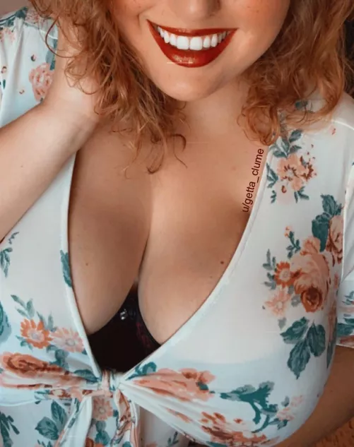 A smile for a smile? by getta_clume