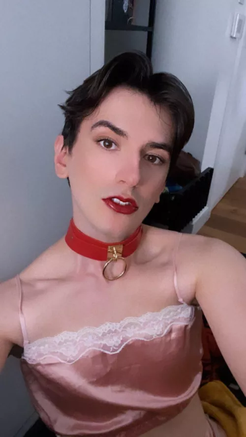 A sneak peak of the fun i had with sarah tonight~....so who is next to dress up for my pleasure 😈 by Sissy_Harem