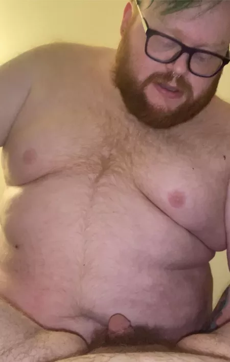 A sneak peak to a video I’m uploading to my OF of me topping a tight hole. Enjoy! by emerald-cub