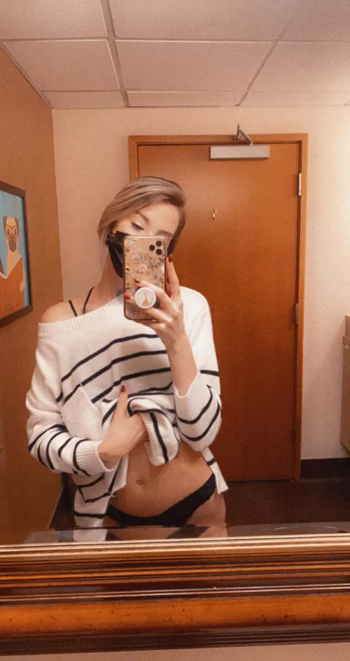 A tease [f]or your Tuesday 😌 by yollamazahoe