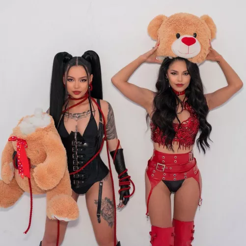 A threesome with Bella Poarch and Valkyrae would be a tight heaven by avdd4