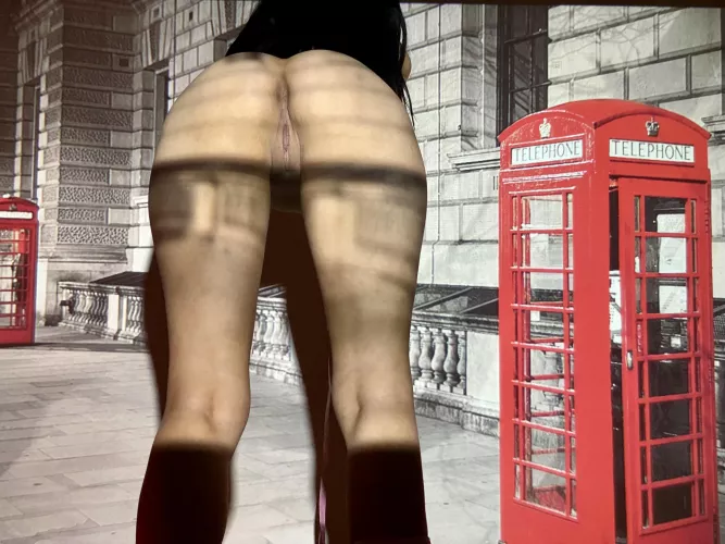 A tight red box… and also a telephone box 😘 by S4int-Clair3