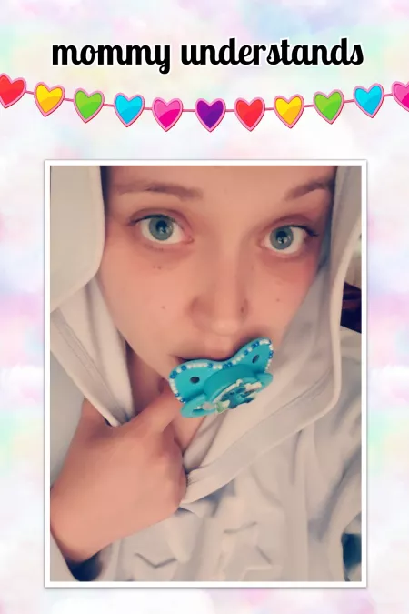 A very rare sight of Mommy 🙈💖 by Soft_Bullfrog