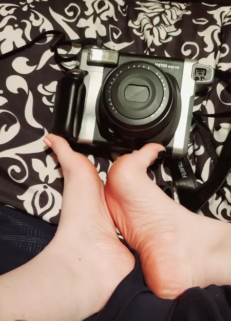 A wonderful fan teated me to a Polaroid camera.. I can't wait to get some exciting new shots with this..Smile 😉❤❤❤ by mombod1234