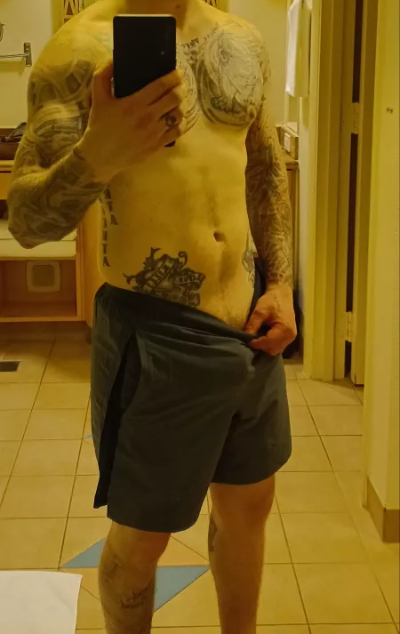 A workout a day keeps the dadbod at bay by Tat003edSa1lor