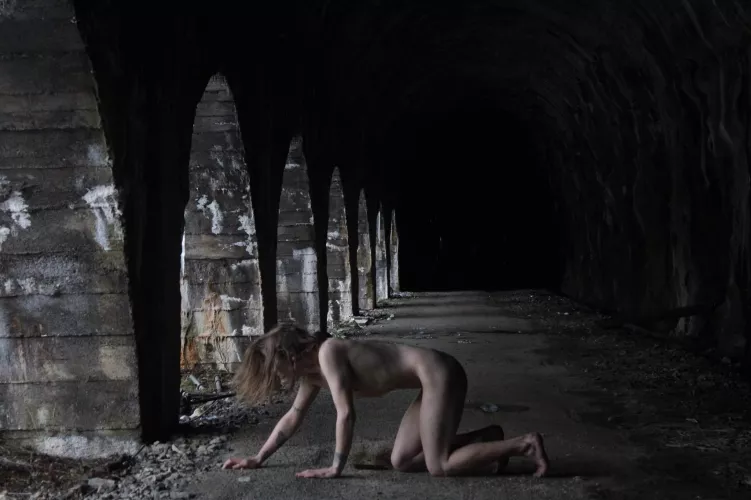 Abandoned tunell by the norwegian fjords. Wanna join? 😈 by Nordicslutt