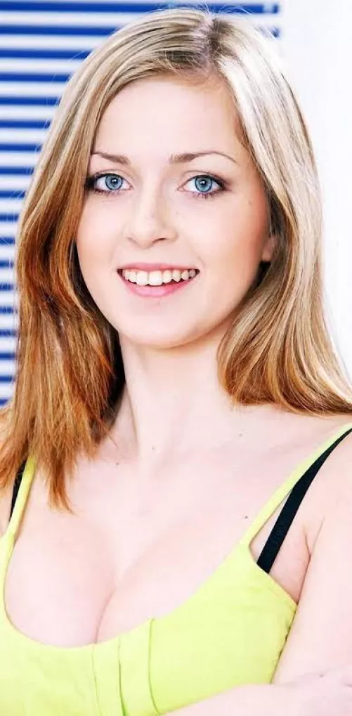 Abigaile Johnson by hdlt21