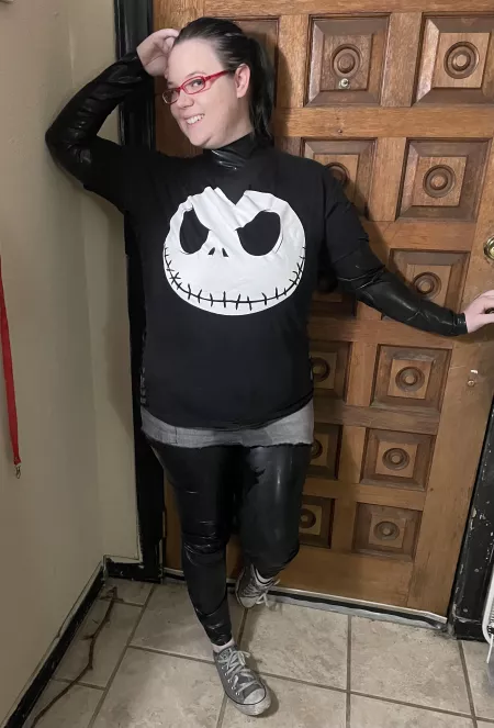 About to go for a walk 🖤 by chaosbondage