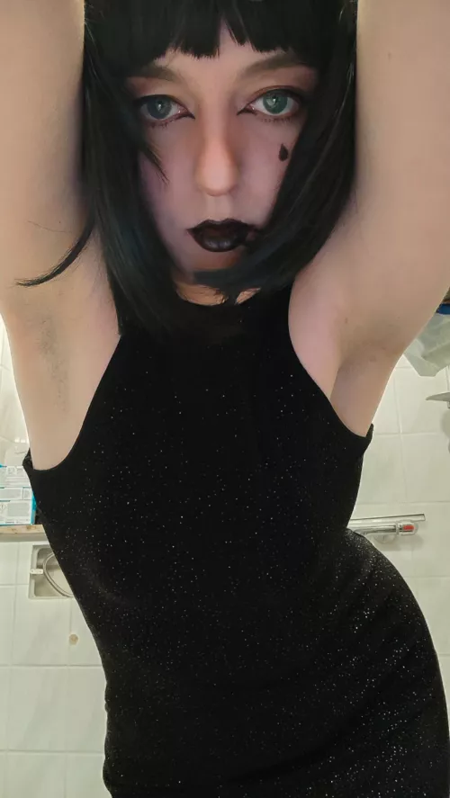 About to go out. Shave or not shave, that's the question by Spicy_peanut_toes