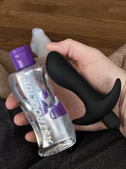 About to insert this and trim a few pounds of grade A for a few hours. DMs open by cchongbbong