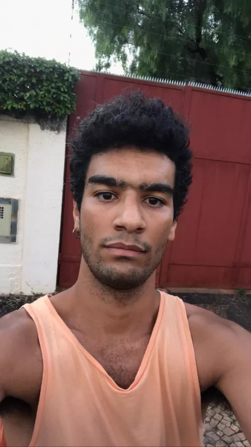 About to run 🏃🏽 by calecki