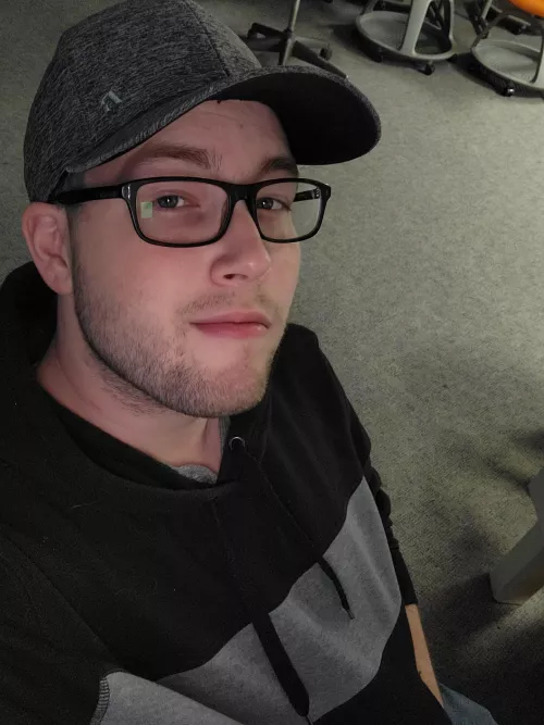 Absolutely losing my mind from boredom tonight. How's everyone else's morning/afternoon/evening? by CameroniBamboni94