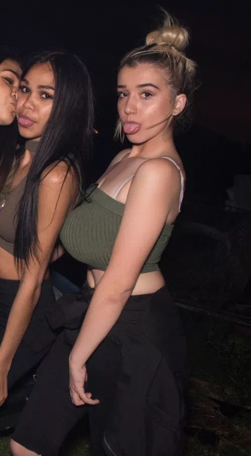 Absolutely massive by TheGateKeeper987