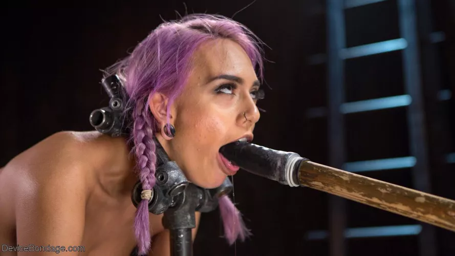 Absolutely stunning 😍 by That_Porn_Account69