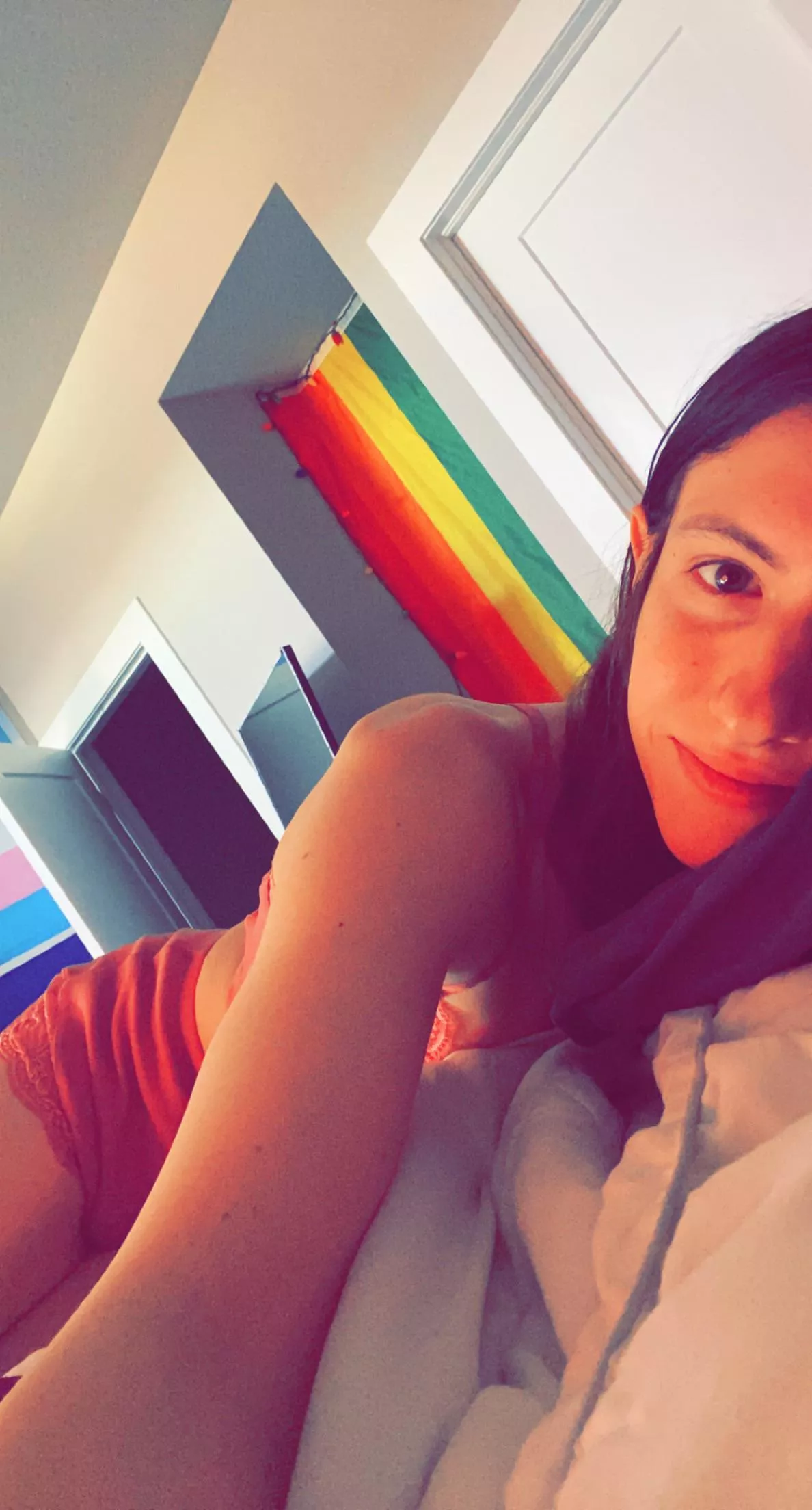 Accepting cuddle buddy applications 😅 posted by Head_Cow